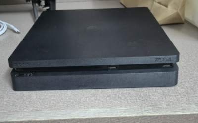 Ps4 Slim- new thermal paste, 2 controller, 2 games - PlayStation 4 Games