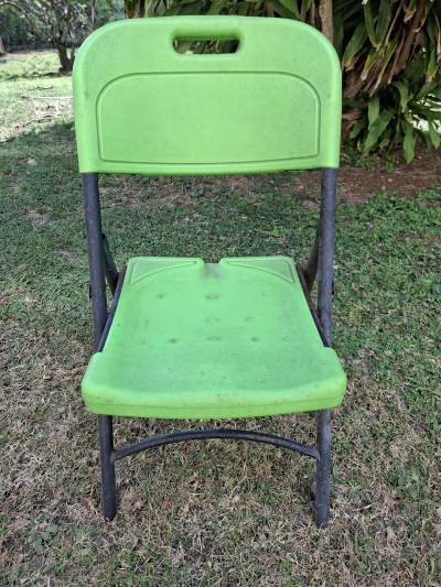 11 foldable chairs - Foldable chairs