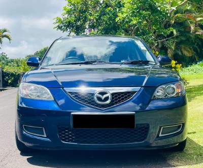 Mazda 3  2009 - Family Cars