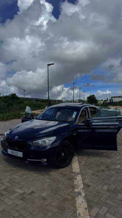 BMW 530d Gran Turismo 2012 - Luxury Cars