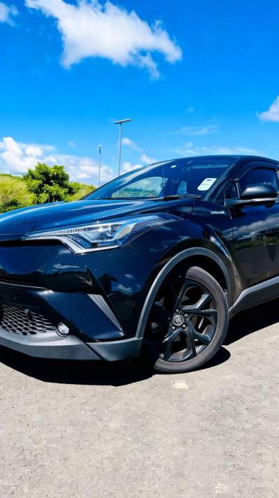 TOYOTA C-HR | FULL OPTIONS 2019 - SUV Cars