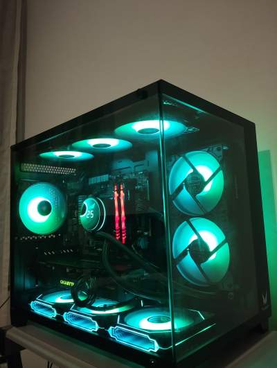 Gaming pc with monitor - PC (Personal Computer)