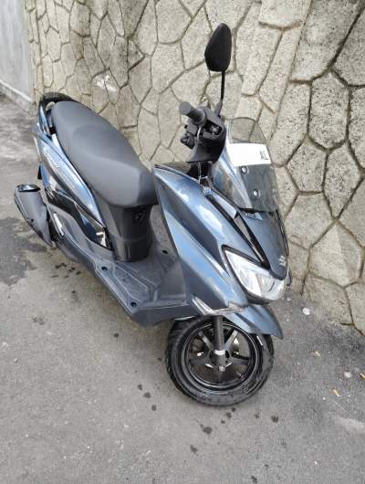 Suzuki Burgman mileage 6200km - Scooters (above 50cc)