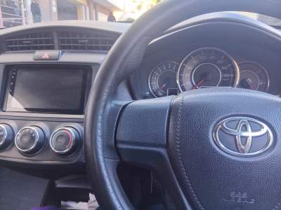 TOYOTA COROLLA AXIO - Compact cars