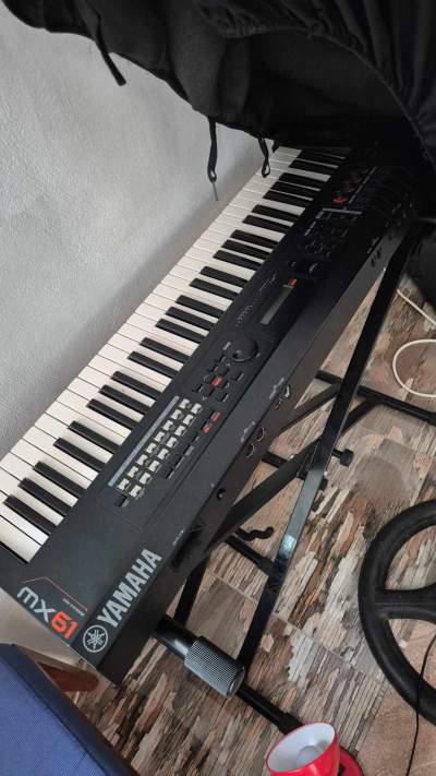 Yamaha mx 61 - Electronic piano