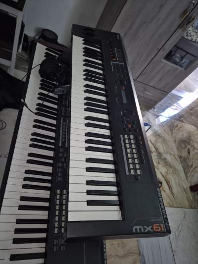 Piano Yamaha mx 61 - Electronic piano