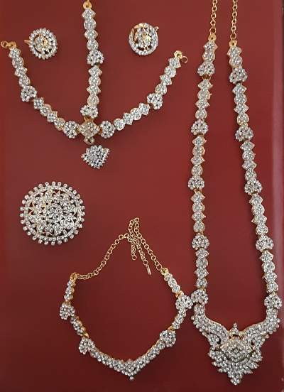 JEWELLERY SET - Necklaces