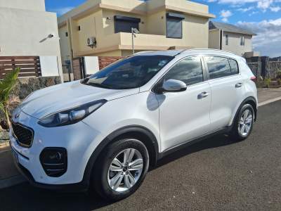 KIA Sportage - SUV Cars