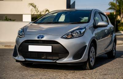 Toyota Aqua - Family Cars