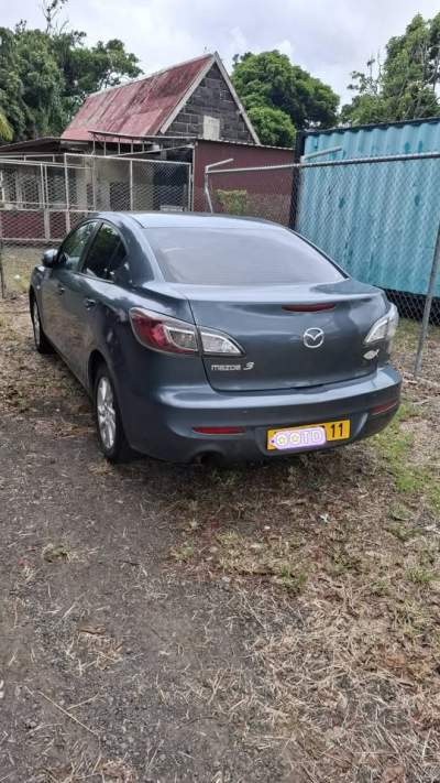 Car Mazda 3 for sale - Family Cars