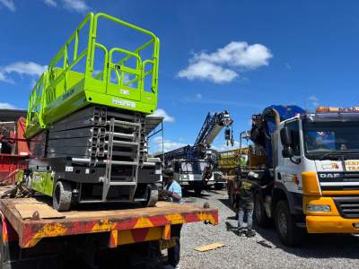 SCISSOR LIFT MAN LIFT - Other machines