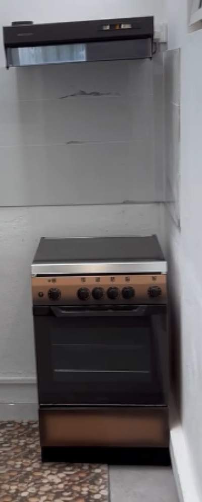 hotte et cuisinière - Other kitchen furniture