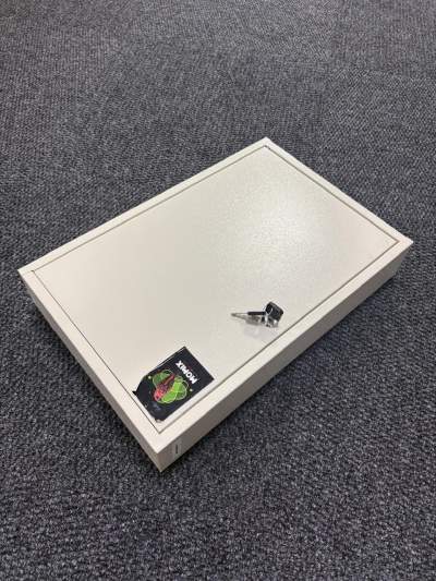 À vendre : Boîte à clés (64 places) - Others
