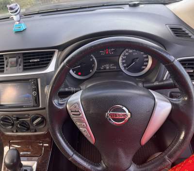 Nissan Sentra 2013 - Family Cars