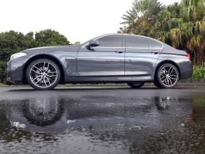 2010 BMW 528i M Sport Line - Luxury Cars on Aster Vender