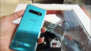 Galaxy S10 128 go Prism Green rs30000 - Samsung Phones