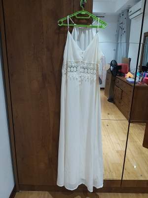 White forever new dress - Dresses (Women) on Aster Vender