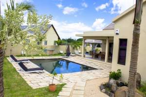 Tamarin tres belle demeure de 350m2 sur 1055m2 de terrain  - Villas
