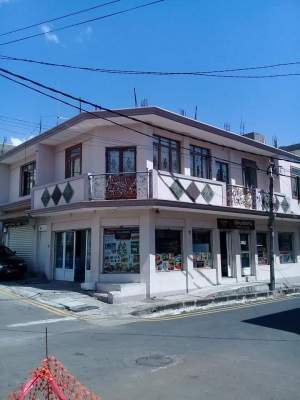 Commercial shop and home for sale - House
