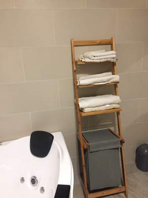 Wooden Towel Rack And Basket - Bathroom on Aster Vender