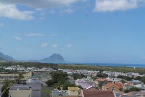 Flic en flac Beau penthouse meublé avec pleine vue mer et Morne - Apartments