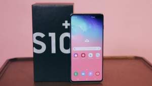 Samsung Galaxy S10 + - Others on Aster Vender