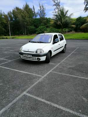 Renault Clio 2 - Family Cars on Aster Vender