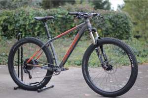 Cannondale - Mountain bicycles on Aster Vender
