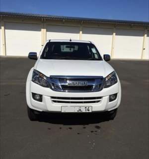ISUZU Dmax - Pickup trucks (4x4 & 4x2) on Aster Vender