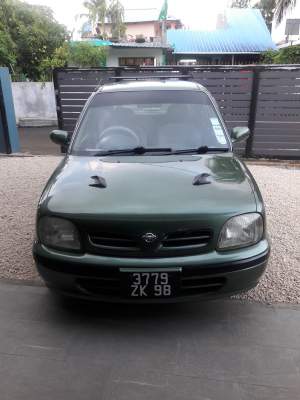 Nissan March ak11 1998 - Family Cars