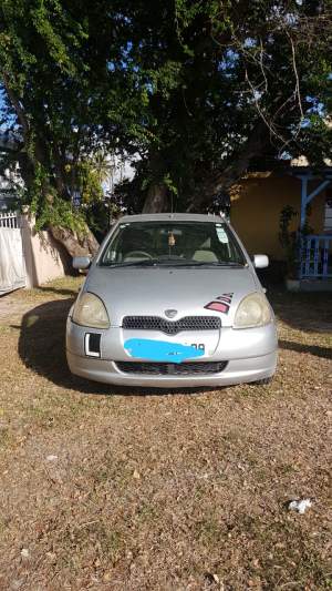 Toyota Vitz 1999 - Family Cars on Aster Vender