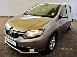 Renault Sandero Car for sale - SUV Cars on Aster Vender
