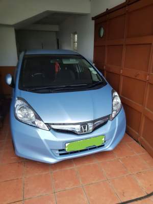 Honda Fit Hybrid - Compact cars on Aster Vender