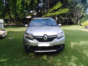 SANDERO STEPWAY 899CC 2016 A VENDRE - Compact cars