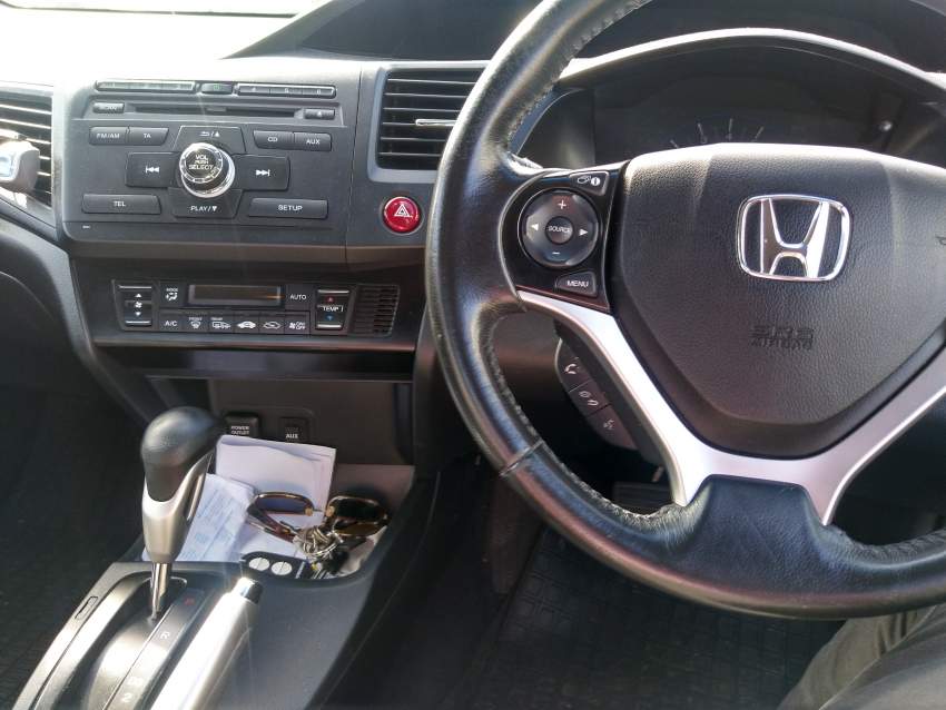 Honda Civic Year  2015 - 4 - Luxury Cars  on Aster Vender