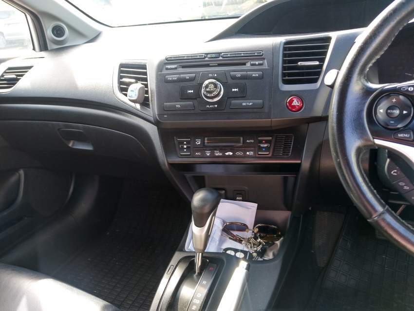 Honda Civic Year  2015 - 5 - Luxury Cars  on Aster Vender