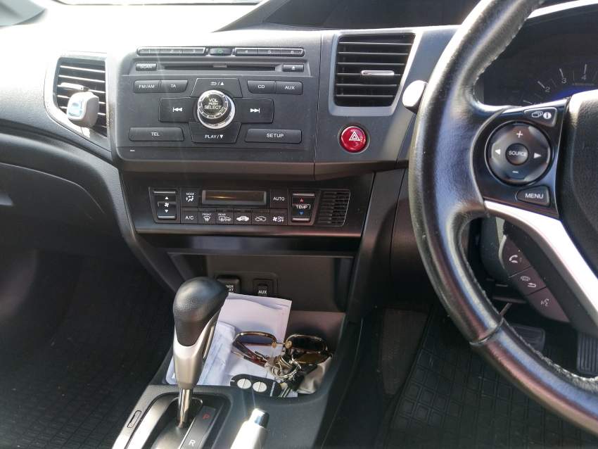 Honda Civic Year  2015 - 2 - Luxury Cars  on Aster Vender