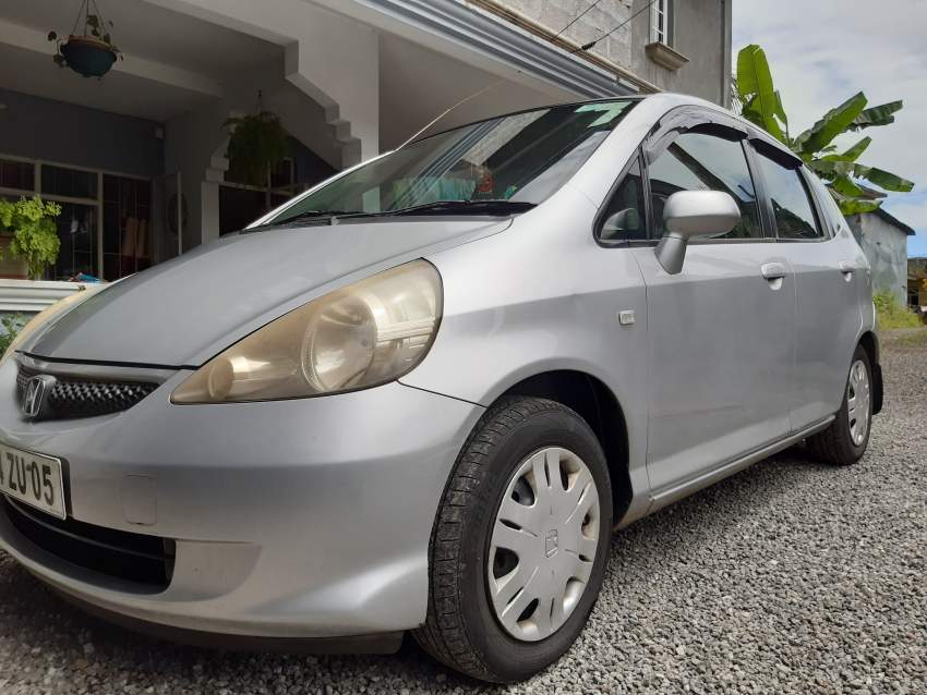 A vendre - 0 - Compact cars  on Aster Vender