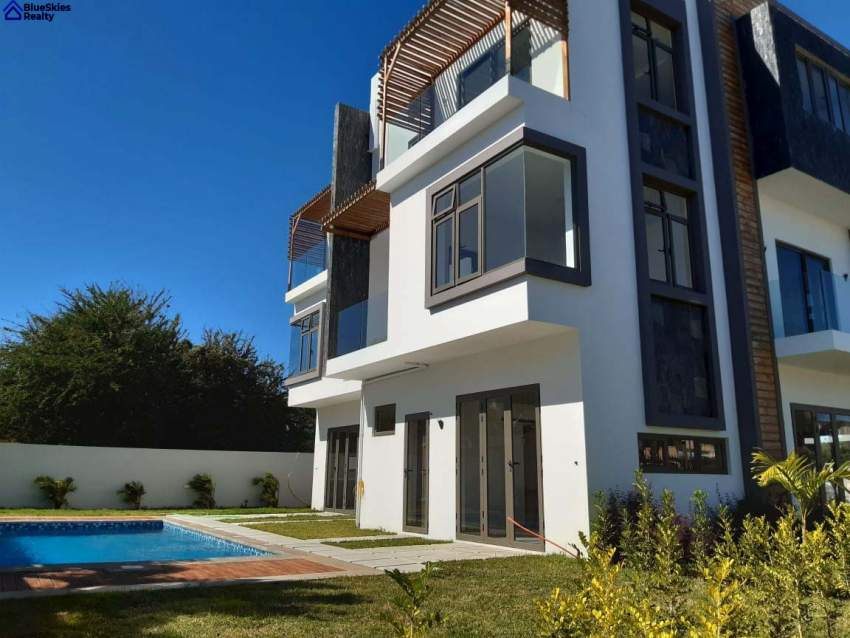 2 Semi-Detached Villas for Sale in Bain Boeuf on Aster Vender