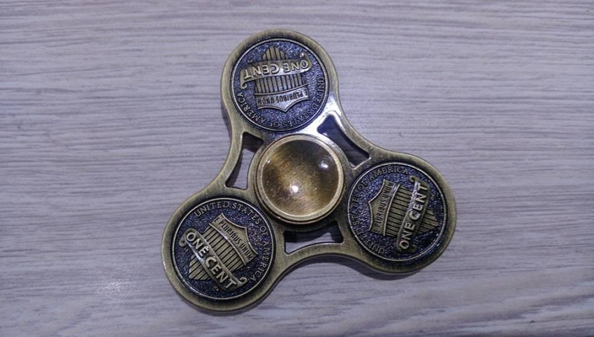 Spinner spinner we are back again new collection at ISLANDCELL MOBILE SHOP AS FROM RS 190. Region North. Call 57235050 - 1 - Fidget spinners  on Aster Vender