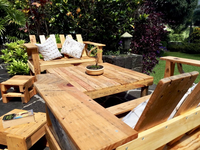 Recycled Pallet Wood Furniture - Woodworking & Carpenter at AsterVender