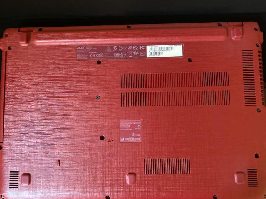 ACER Aspire F5-571 - 1 - Laptop  on Aster Vender