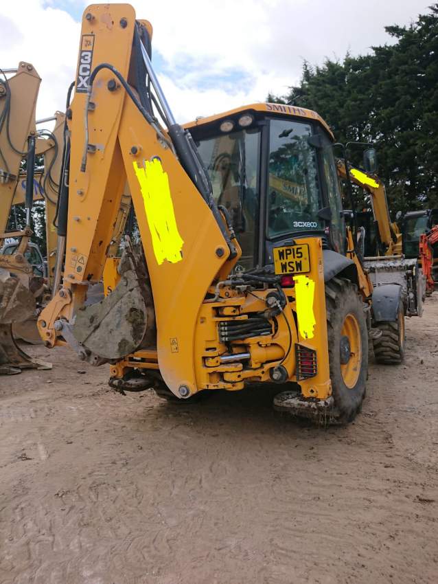 JCB 3CX - 4 - Excavator & Loader  on Aster Vender