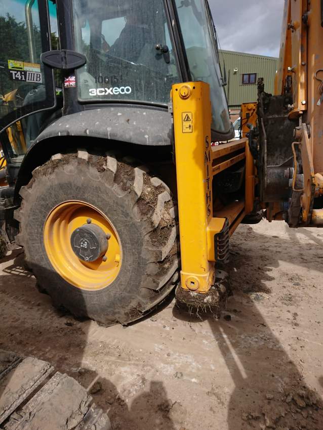 JCB 3CX - 5 - Excavator & Loader  on Aster Vender
