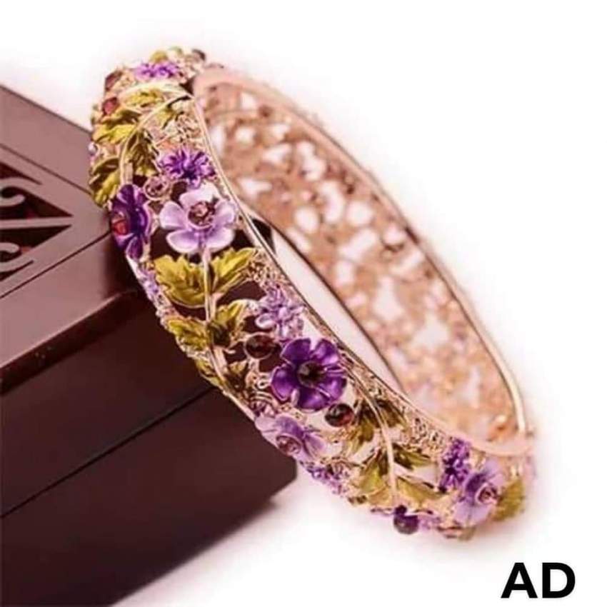 Fashionable Bracelets - 1 - Bracelet jewelry  on Aster Vender