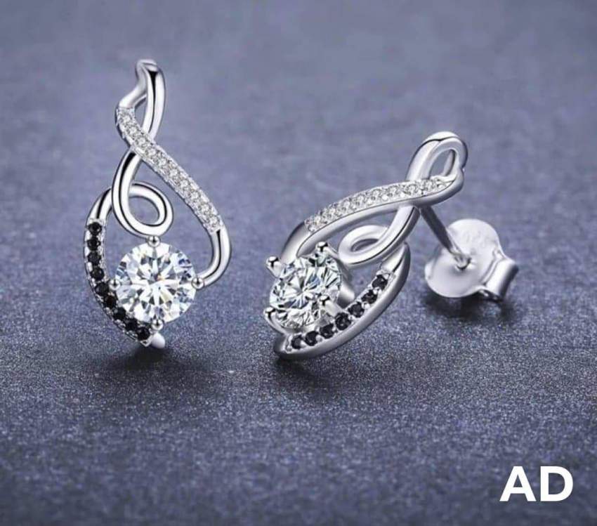 Gorgeous Stud Earrings (Genuine 925 Sterling Silver)