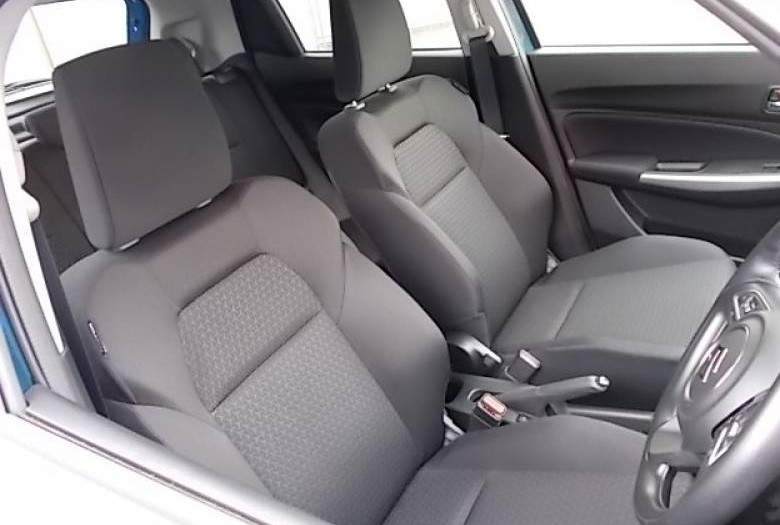 Suzuki Swift Hybrid - 6 - Family Cars  on Aster Vender