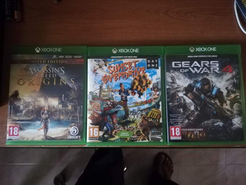 Xbox One X - 2 - Xbox One  on Aster Vender