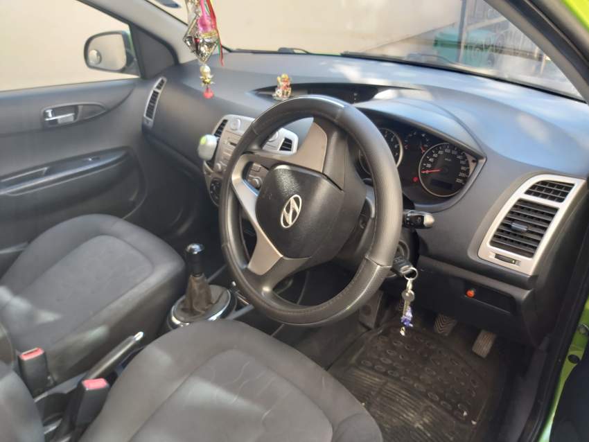 Hyundai i20 2011 Manual for sale at Rs 190,000 - 0 - Family Cars  on Aster Vender