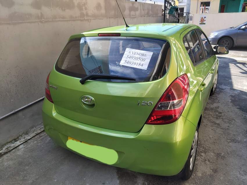 Hyundai i20 2011 Manual for sale at Rs 190,000 - 3 - Family Cars  on Aster Vender